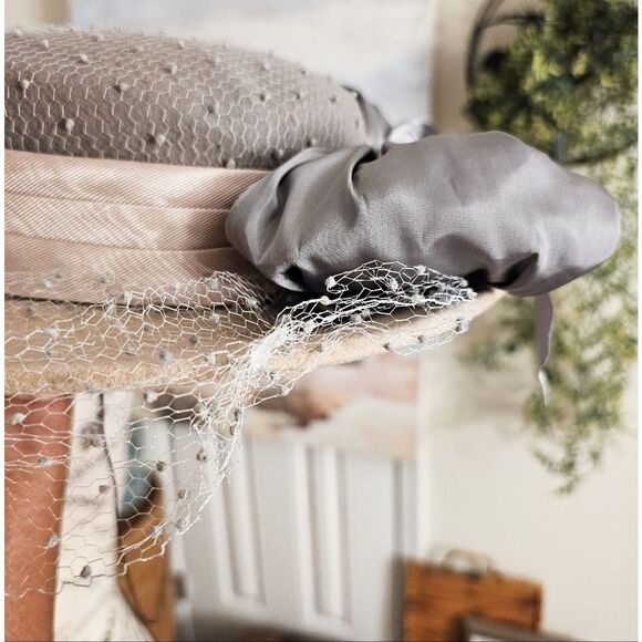 VTG 1920's Whittelts Jurte Tally Ho Mesh Dots Fascinator Wool Statement Hat. - Picture 13 of 16